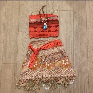 DISNEY princess Moana cortume dress size 4-6x withh MOANA LIGHT UP CHARM necklac